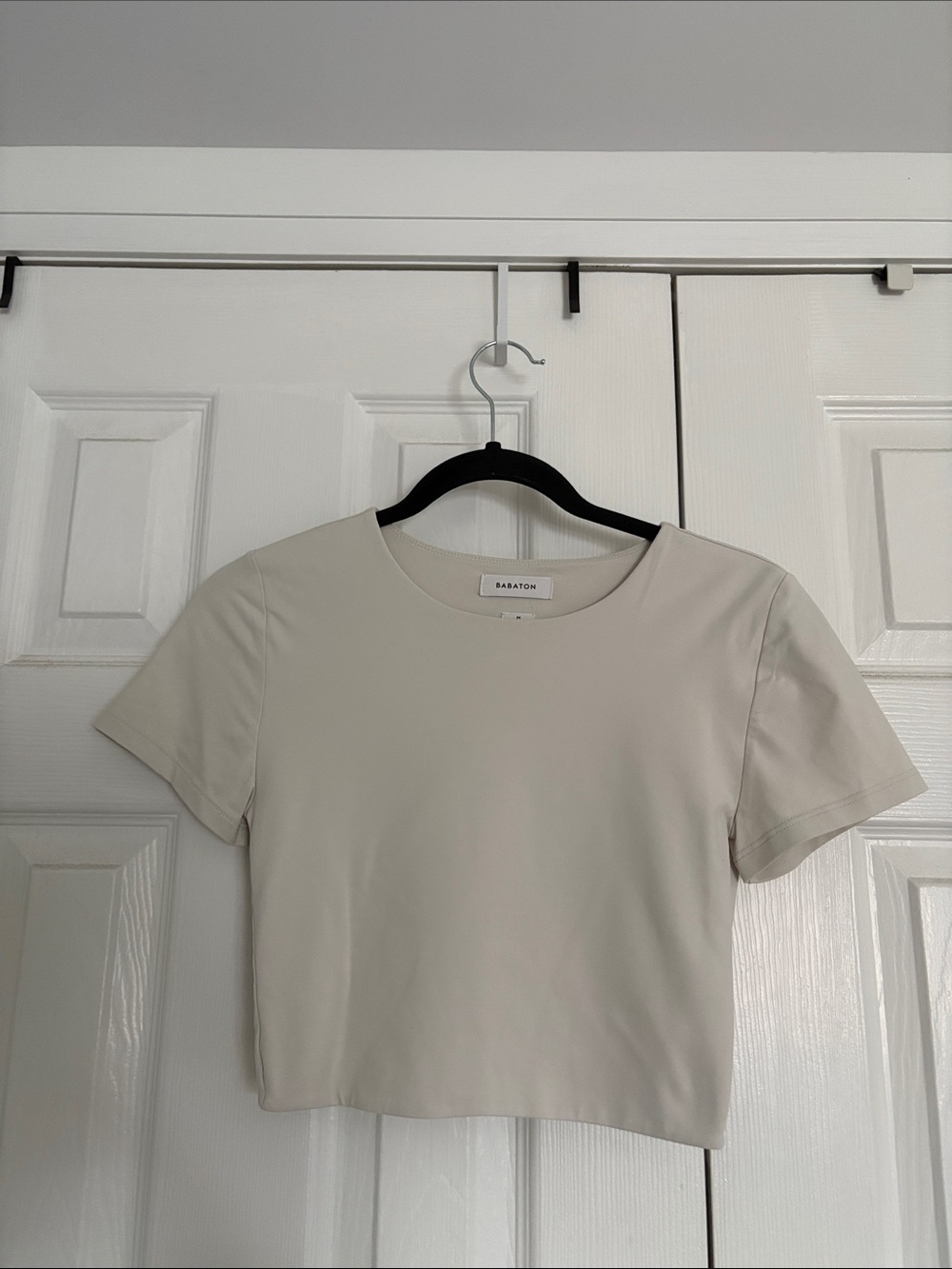 Babaton cropped contour shirt